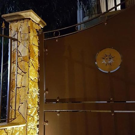Case Vacanza Tony Calatabiano Bagian luar foto